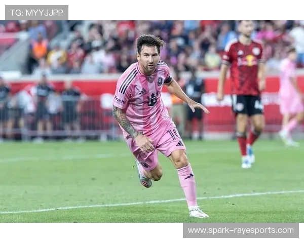 足球巨星传奇对决 同时代球员巅峰时刻回顾与比较