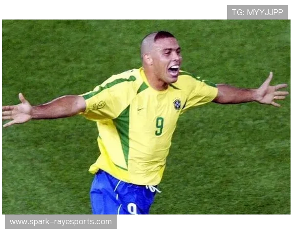 马拉多纳足球星卡牌经典再现球场传奇与伟大瞬间 马拉多纳足球星卡牌经典再现球场传奇与伟大瞬间